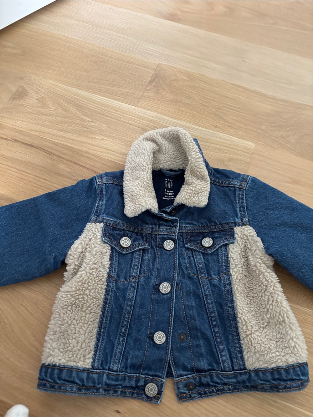 Like new !! Gap kids denim Sherpa jacket size 3